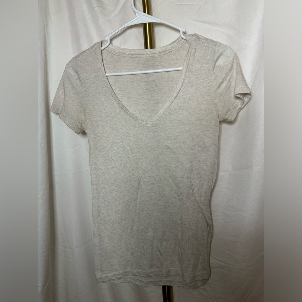 Off-White V-neck Tee Shirt Size S